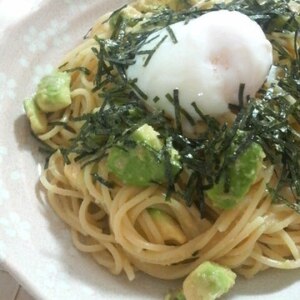 パスタの素で簡単！アボカドと明太子のパスタ